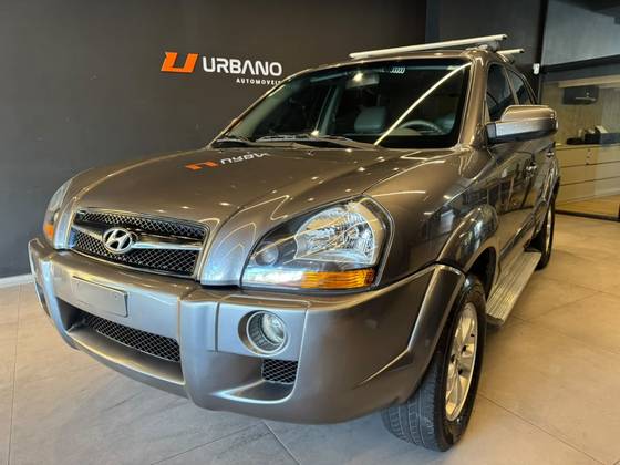 HYUNDAI TUCSON 2.0 MPFI GLS 16V 143CV 2WD FLEX 4P AUTOMÁTICO HYUNDAI TUCSON 2.0 MPFI GLS 16V 143CV 2WD FLEX 4P AUTOMÁTICO